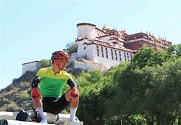 九游注册-“逆境中的逐光者”——那些铸就传奇的车手故事